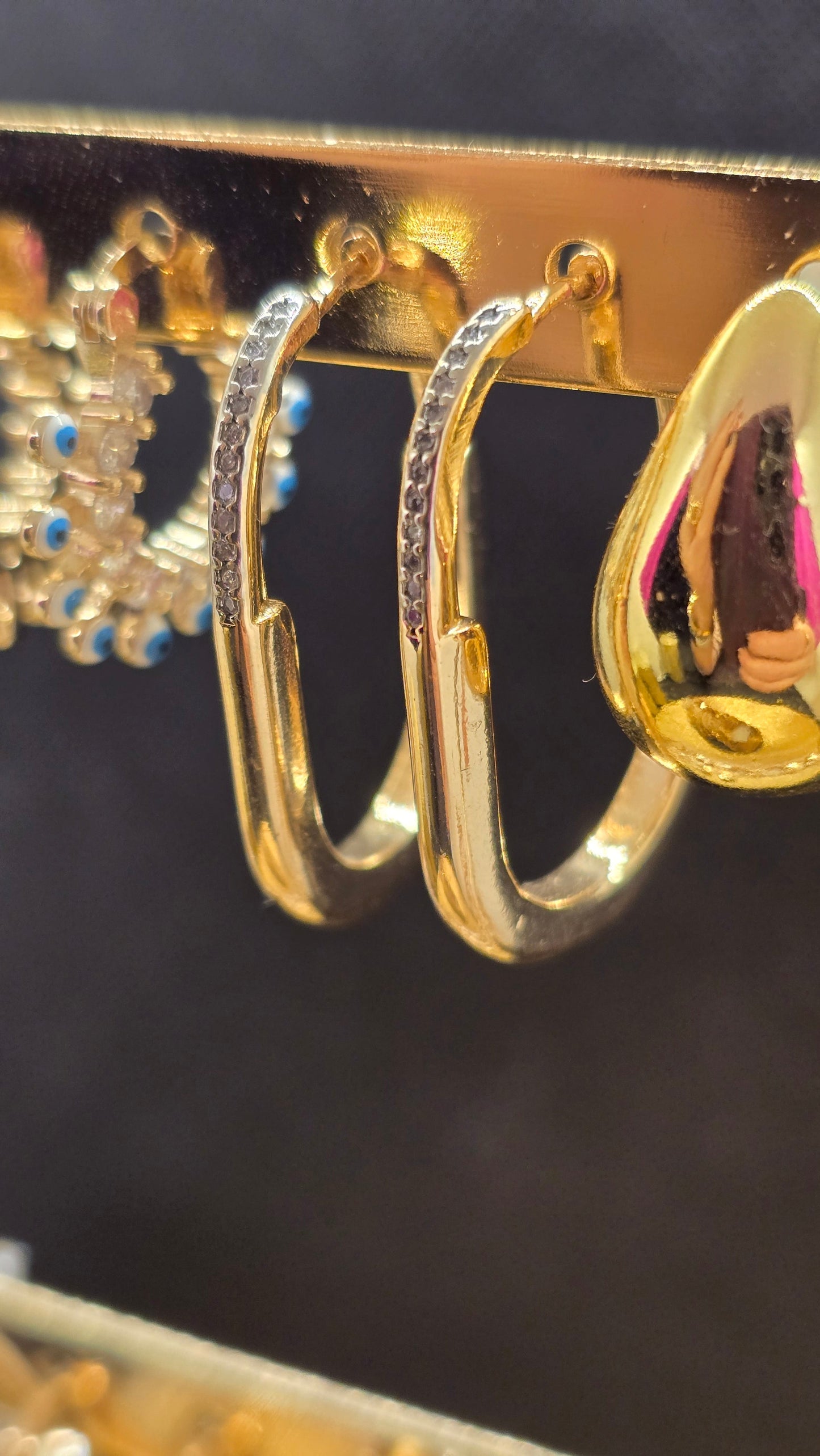 Gold Hoop Earrings with Zirconia Stones – Elegant Teardrop Shape