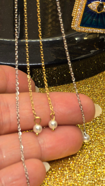 Y-Halsketten mit Perlen in Gold und Silber – Vergleich