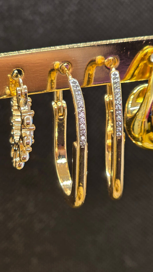 Gold Hoop Earrings with Zirconia Stones – Elegant Teardrop Shape