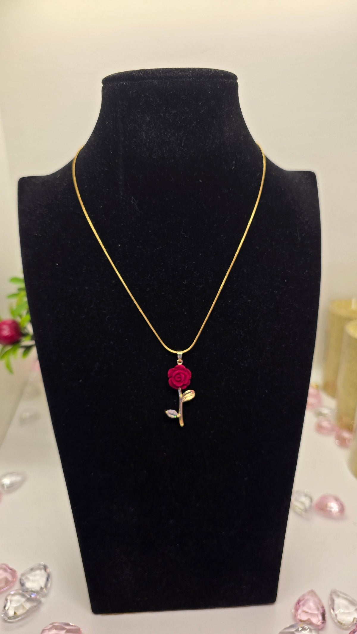 Rote Rose Halskette 18K vergoldet mit Samtrose – Ansicht 10