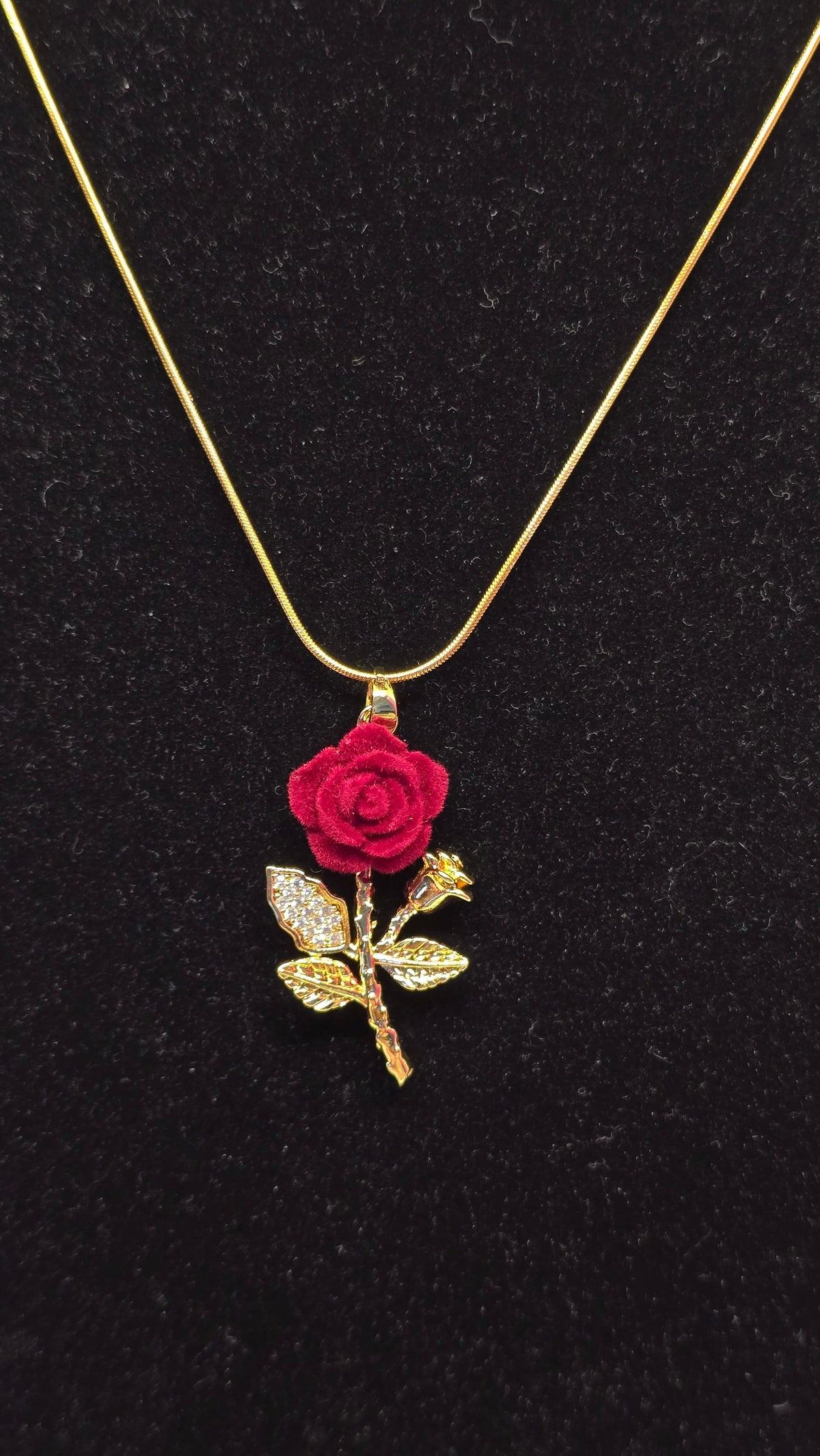Rote Rose Halskette 18K vergoldet – Modell 3 Rose mit Vollstiel & Zirkonia