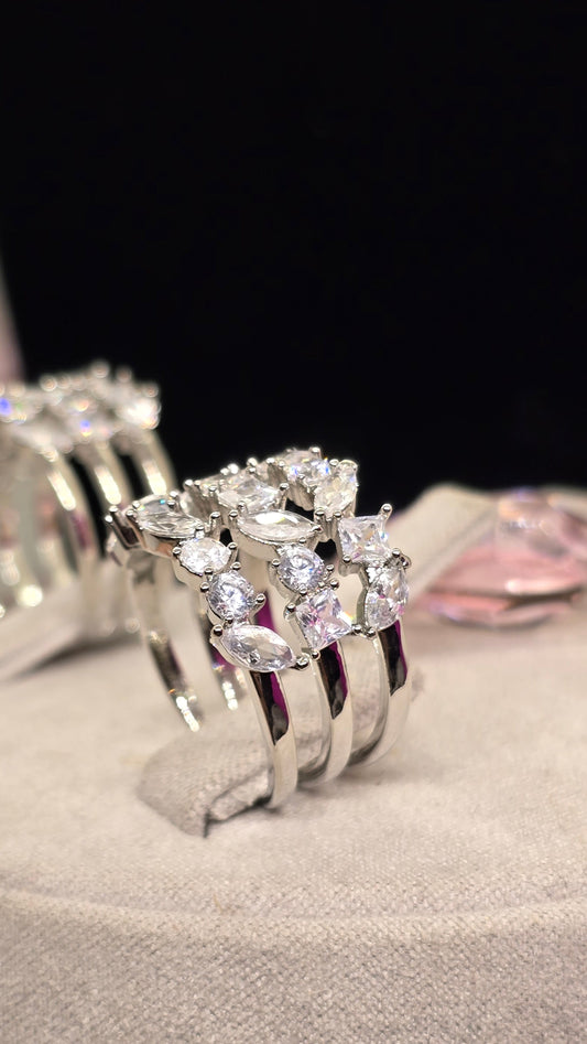 Breiter Zirkonia Ring rhodiniert – Farbe Silber