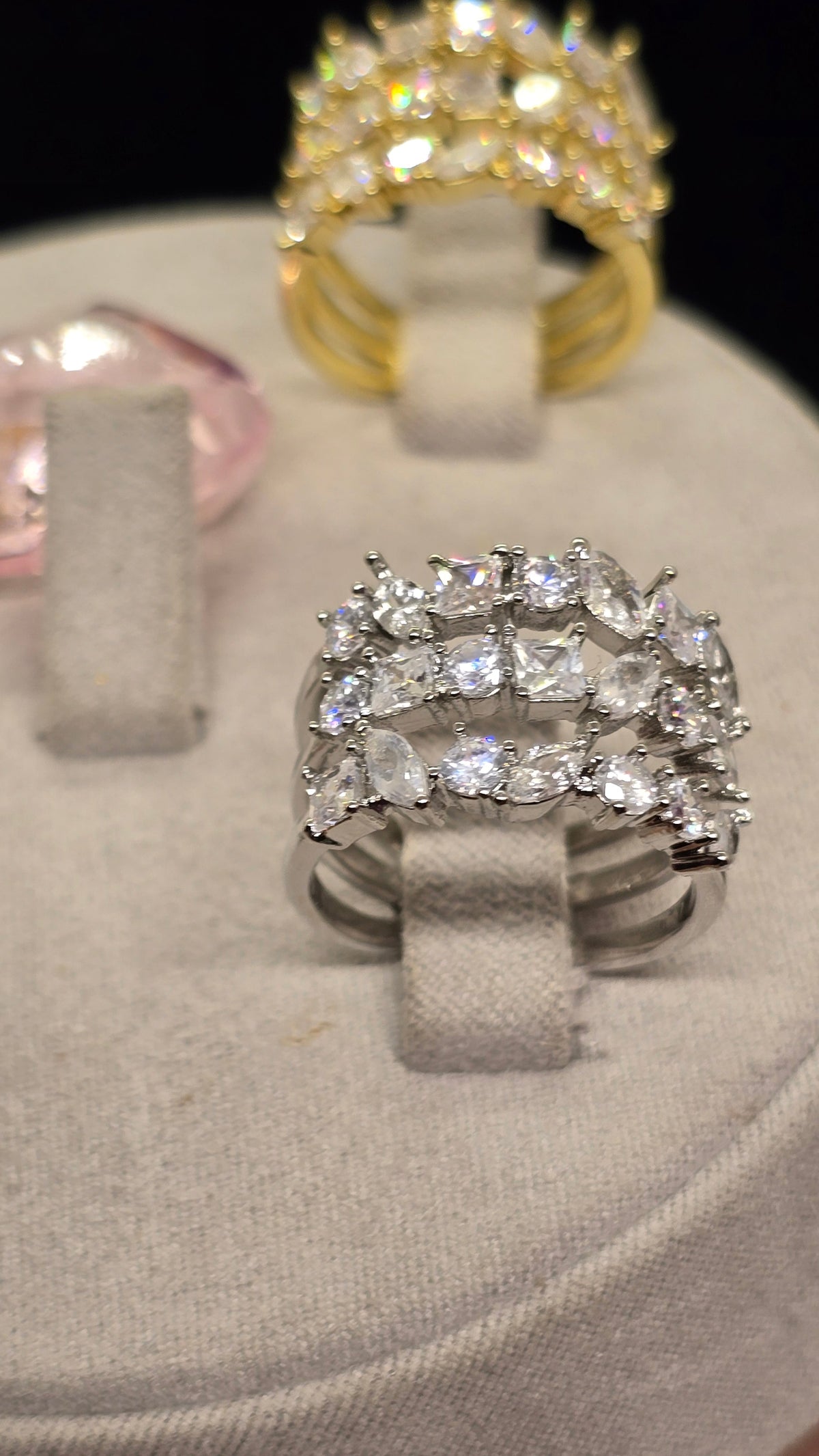 Breiter Zirkonia Ring in Gold und Silber – Ansicht 3