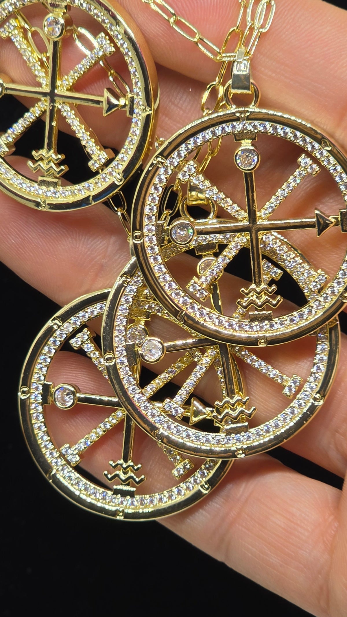 Kompass Medaillon Halskette 18K vergoldet mit Zirkonia – Ansicht 5