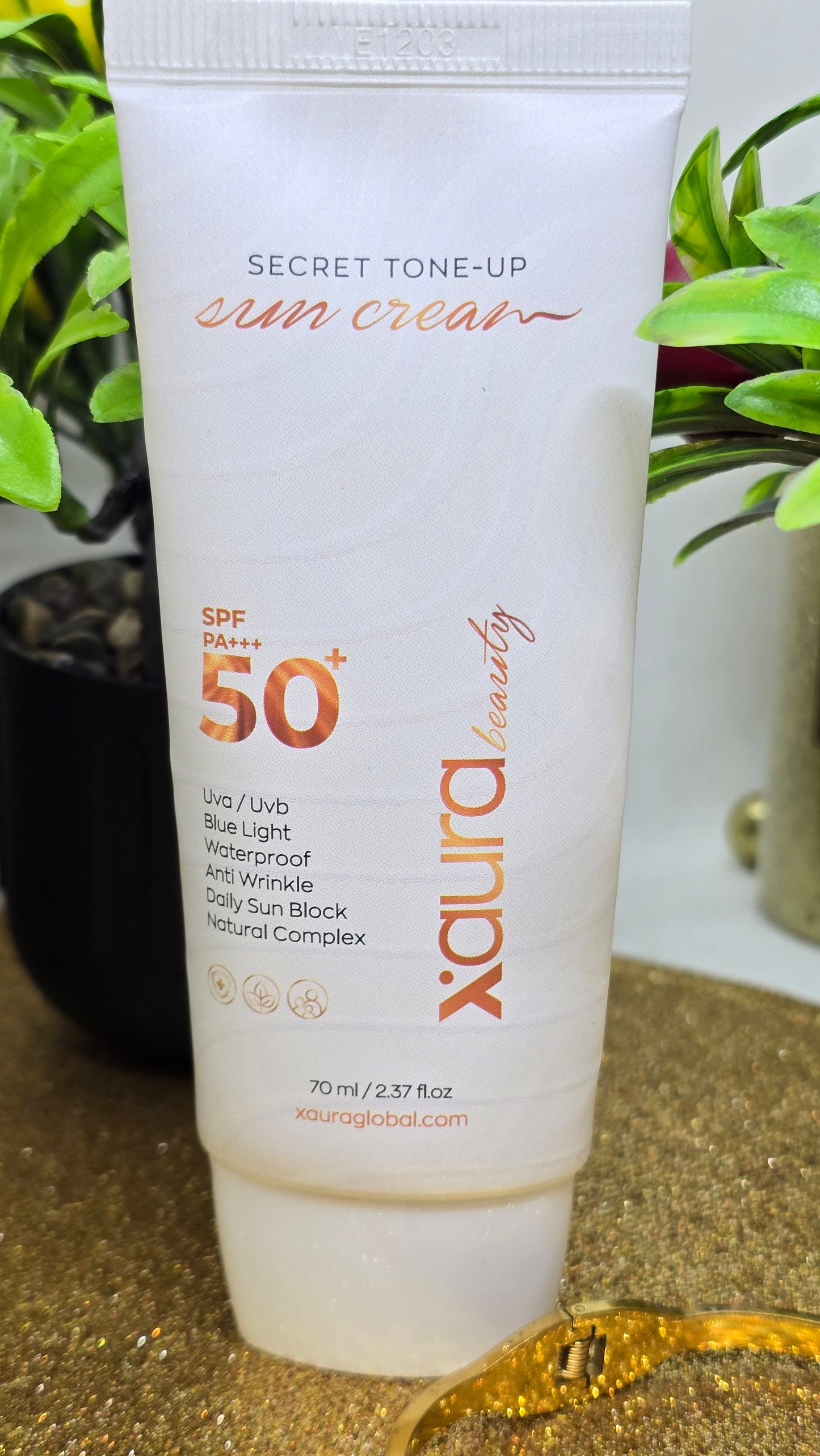 Xaura Global Sunscreen SPF 50 PA+++ UVA/UVB Protection – from Korea with Anti-Wrinkle Effect