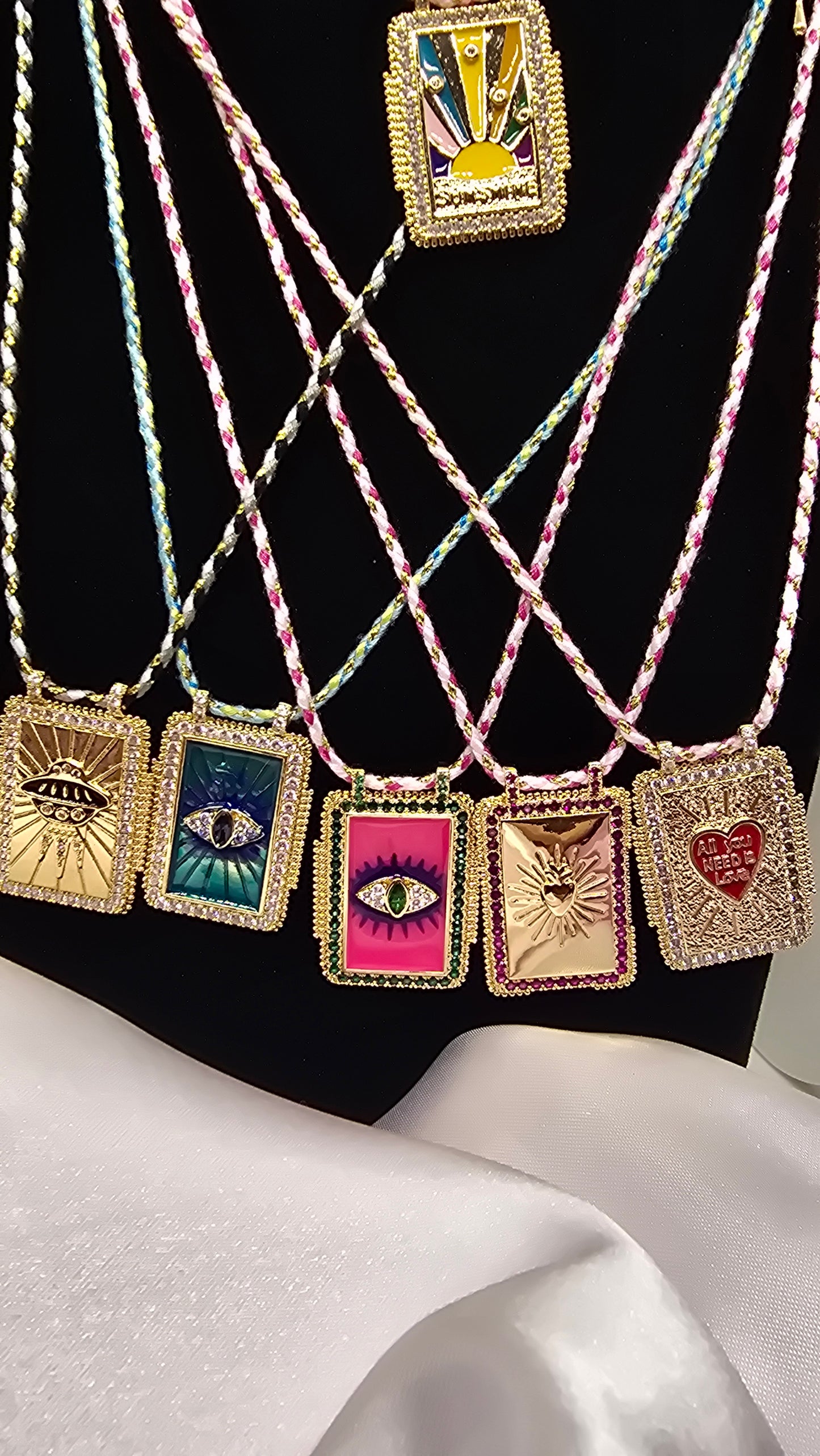 Tarot Card Necklace 18K Gold Plated – Retro Pendant 50+6cm