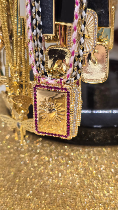 Tarot Karten Halskette mit pinkem Zirkonia-Rahmen an bunter Kette